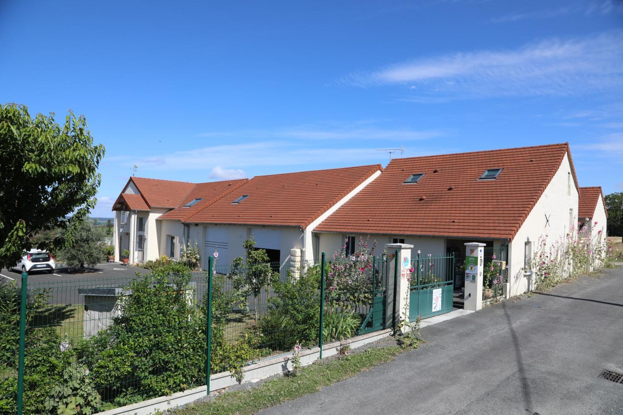 Gite Montgolfiere 6 Personnes Chatellerault Exterior photo