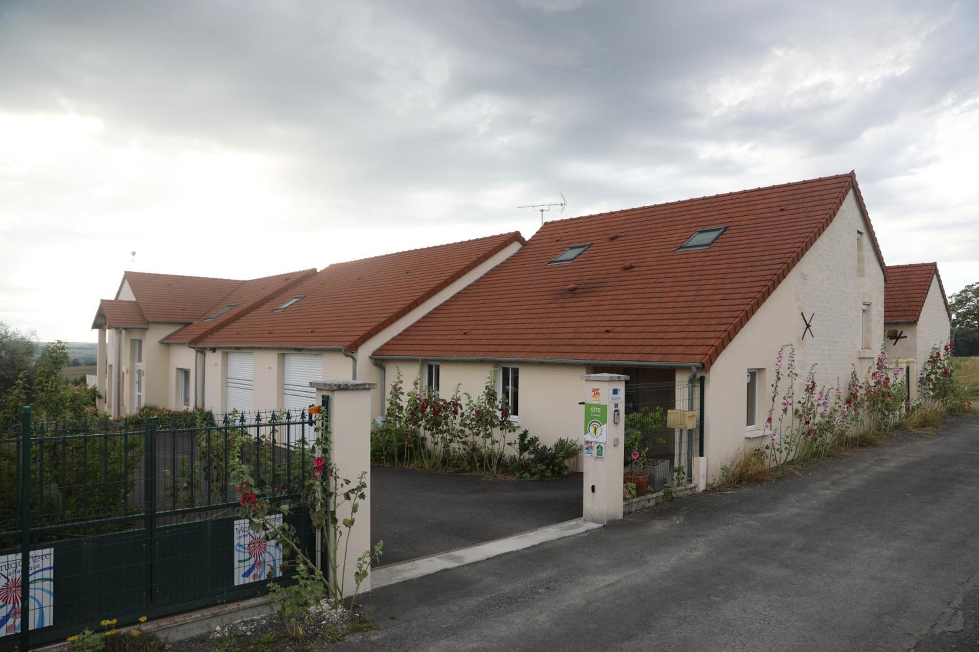 Gite Montgolfiere 6 Personnes Chatellerault Exterior photo
