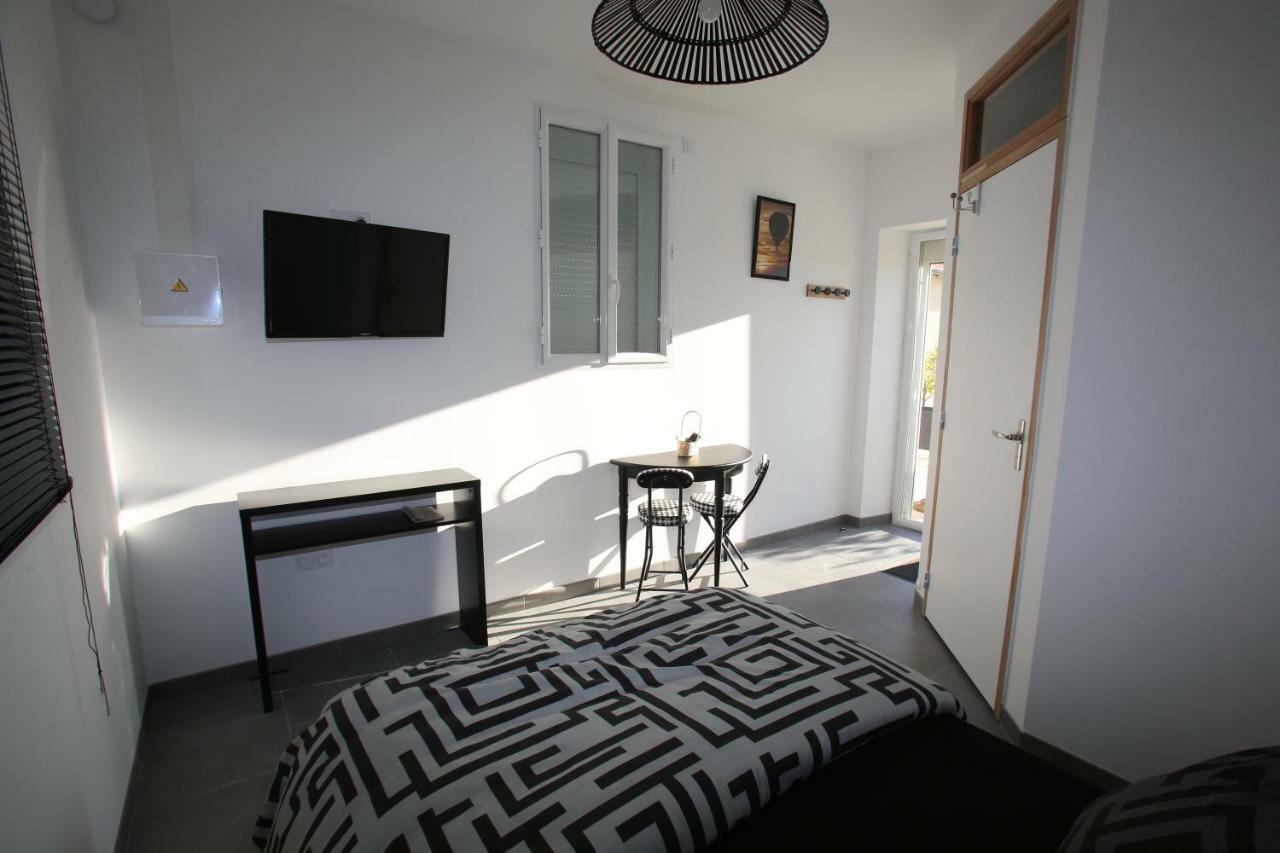 Gite Montgolfiere 6 Personnes Chatellerault Exterior photo