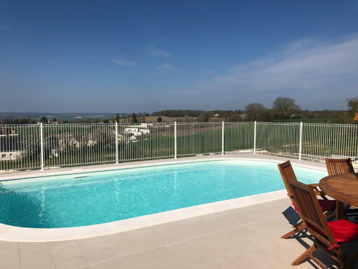 Gite Montgolfiere 6 Personnes Chatellerault Exterior photo